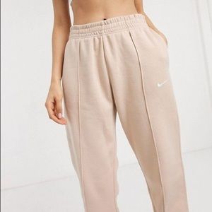New Nike Oversized Light Beige Sweatpants